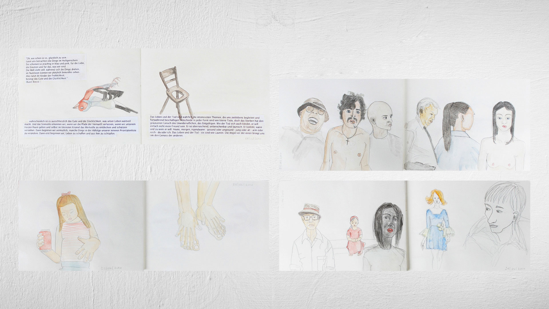 Skizzen von Heidrun Föhn: mehrere gezeichnete Figuren, Gegenstände und Hände in farbigen Bleistift‑ und Aquarellstudien auf weisser Wand, 2010.